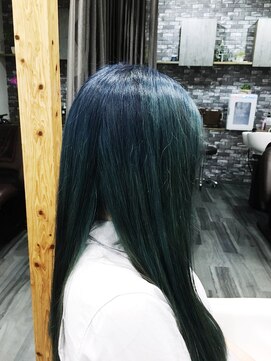 ヘアドゥリリアン(hair de Lilian) 鮮やかネイビーブルー