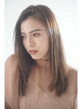 ソワンドゥブレス 大日店 (soin de brace) 20代30代40代にも似合うツヤ感ベージュ