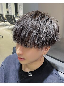 バチカ(BATICA) 前下がり無造作マッシュ