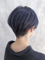 ムウ 難波(MOU)&nbsp;ブルーサファイア_フェミニンロングダークアッシュ