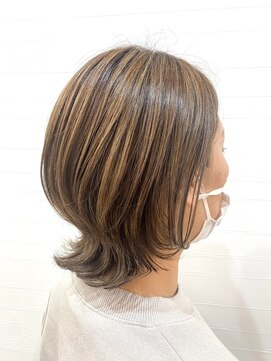 オーリーヘアー(Olliy hair) ミディアムくびれヘア―　外ハネウルフ　アースカラー　40代50代