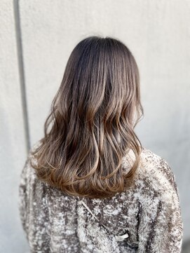 オルカ(orca) 透明感グレージュ