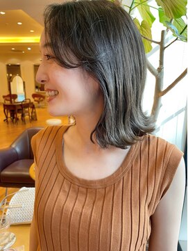 ビュートリアム265(BEAUTRIUM 265) ミディアム/くびれレイヤー/レイヤーカット/顔周りカット/銀座