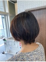 スタジオ アルファプラス 日暮里店(studio α+)&nbsp;ステップボーンカットカットボブショートハイライト白髪ぼかし