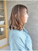 ミディアムヘアーハイライトカラー