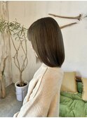 赤みなし明るめオリーブベージュ