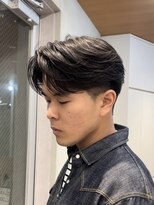 ニコ トウキョウ ロジック(nico TOKYO Logic)&nbsp;フェザーパーマニュアンスパーマメンズセンターパート襟足あり