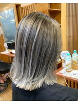 ブリッツ レボ(BLITZ-REVO)&nbsp;着物ヘア/ダークアッシュ/ミディアムレイヤーカット/柏駅