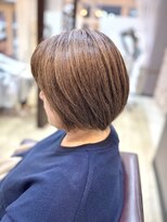 トレセッテ(tre sette)&nbsp;手ぐしでまとまるボブスタイル/明るめナチュラルブラウンカラー