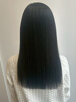 ベルフェミンキルン(Belle femin kilun)&nbsp;ブルーブラック 艶髪 髪質改善 ぱつっとライン セミロング 美髪