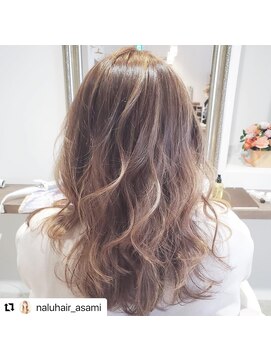 ナルヘアー 越谷(Nalu hair) ベージュベースペールピンクのハイライト