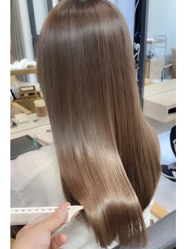 エミイ 鎌倉(eMii.) オイルストレートとN.トリートメントでナチュラル縮毛矯正