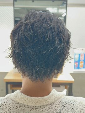 フイ 代々木(Hui) メンズ/アップバング/ツーブロックマッシュ/束感ショート波巻き