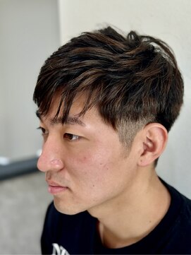 バンク(BANC) ツーブロックノンドライヤーパーマ