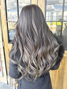 ライフイズ 磐田本店(Life is...) 磐田でできる!ハイライトグラデーション!