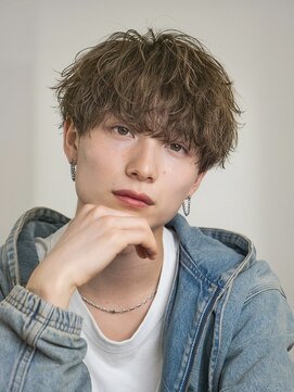 オーシャントーキョーオーバー 渋谷(OCEAN TOKYO OVER) 韓国ヘアニュアンスコンマバングセンターパートフェザーパーマ