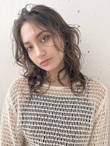 ビーチ(BEACH)&nbsp;ふんわりウェーブミディアムニュアンスパーマ