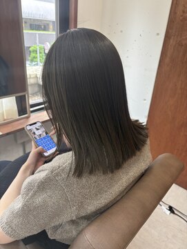 スケール(SCALE) グレージュカラー