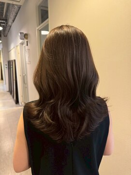 ムード(MOOD,) 大人ガーリー/ダークアッシュ[レイヤーカット/髪質改善/銀座]