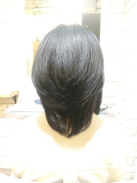 毛流れをいかしたレイヤースタイル