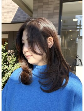 リヴナ(Livna) 重さも残した重軽Aラインレイヤーカット◎