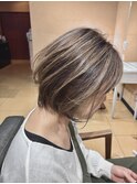 白髪ぼかしハイライト × 大人ショートボブ