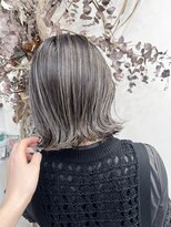 ベルム(Belme) ハイライトペールベージュ外ハネボブ