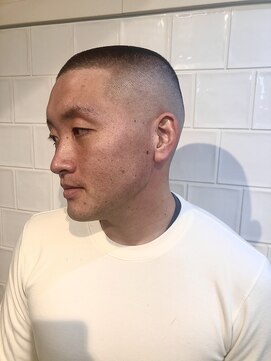 メリケンバーバーショップ フクオカ(MERICAN BARBERSHOP FUK) ネオウルフソフトツイストオリーブカラーバーバーカット１０