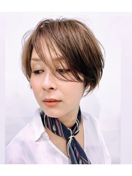 ステラ 久我店(stella) フェザーショートボブ/マッシュヘア グレージュ/30代40代50代