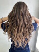 セブンフィズ(SEVEN fizz)&nbsp;ブロンドベージュのバレイヤージュ