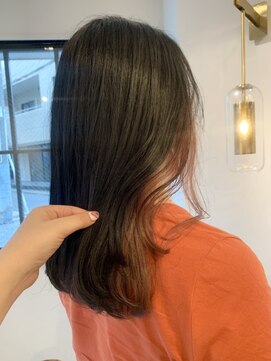 ムーン ティコブラーエ(moon tico brae) インナーカラー×ピンクベージュ