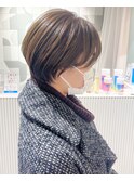 ショコラアッシュと小顔ショート