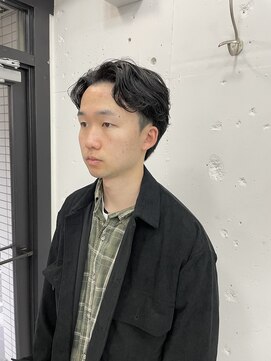 ウェルネス(Wellness) センターパートパーマ