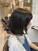 レイヤーで抜け感◎艶カラーで上品に