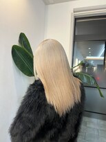 リエンスクレア(RIENS xrea)&nbsp;ホワイトベージュ × 川田那々海