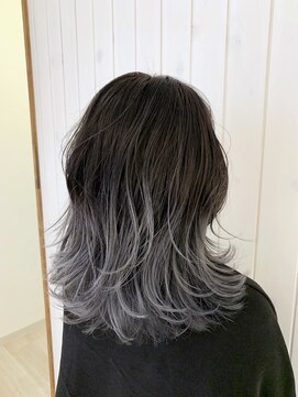 ミュミュ(mu-mu) グランマッシュグラデーションカラーシルバー10.4