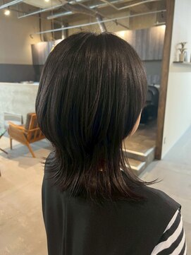 ザ ブリンク(THE BLINK) 大人かわいい首レイヤー外はねミディ 暗くなりすぎないブラウン