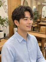 カラン エ ノエル(Calin et Noel)&nbsp;センターパートコンマヘア毛流れセンターパート束感ショート