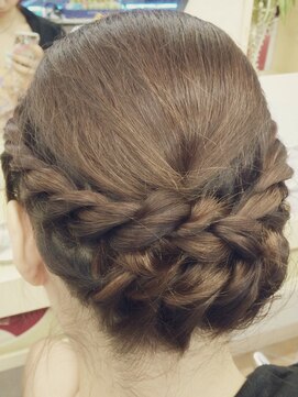 サロン ド ハル salon de HARU タイトロープ