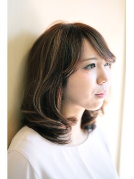 ディシェーレローブ(die Schere Lob) セミディ・カール