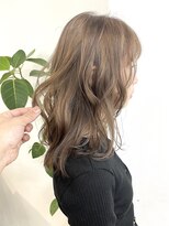 エリマ 調布(elima)&nbsp;ハイトーンベージュ ミルクティー レイヤー 大人かわいい