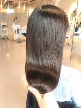 フラックス(FLUX) 10年後も綺麗な髪を！