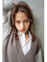 ブエナビスタ(BUENA VISTA)&nbsp;☆BUENAVISTA☆伸ばしかけ/センターパート/フェザーロング