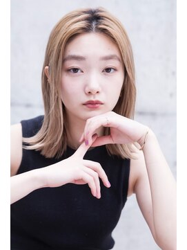 アメリ 新宿(Ameri) ぱっつんミディアム