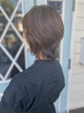 ランダーブルー(LANDER BLUE) ミディアムウルフ/のばしかけヘア/ハイライト