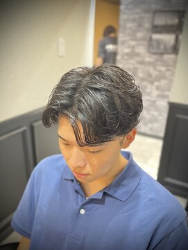 プラウド(PROUD) メンズナチュラルセンターパートニュアンスパーマ毛流れ重視