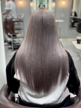 ケリーアン 太田(kelly.un) シアーグレージュ / ブリーチカラー / うる艶ハイトーン / 群馬