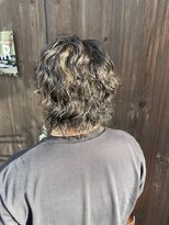 ビードットアール バーバーパパ レナセール(B.R Barber Papa.Renacer) ツイストスパイラルパーマ＆ハイライト