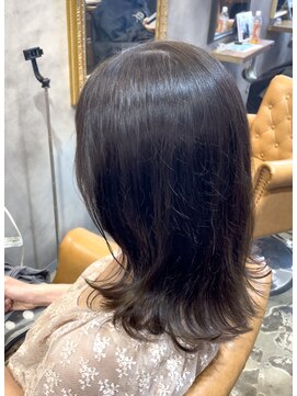 外ハネレイヤーカット