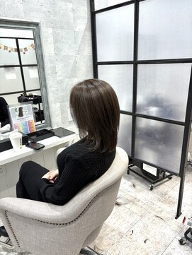 イーズ バイ インス(Yeeee.s by INCE) 白髪ぼかし/脱白髪染め/脱白髪染めハイライト/透明感